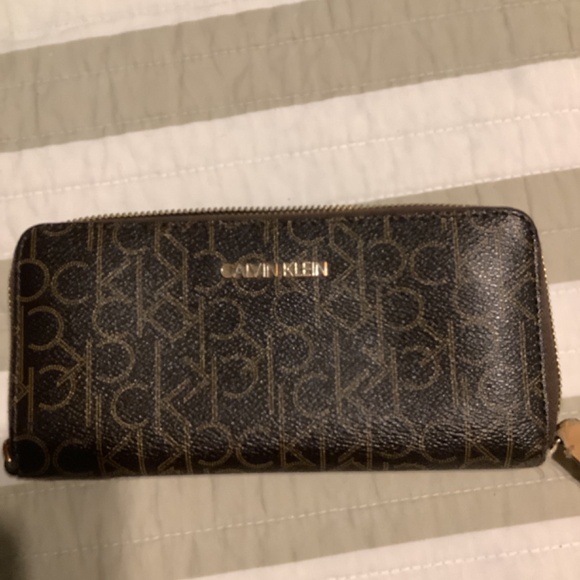 Calvin Klein large tote and wallet - Picture 5 of 7